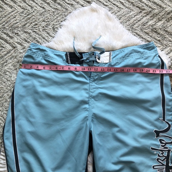 QUICKSILVER mens board / swim shorts - Picture 5 of 11